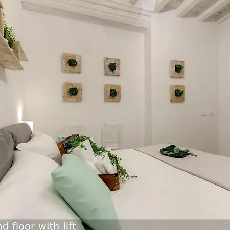 Vertical Garden By Mamo Apartment *